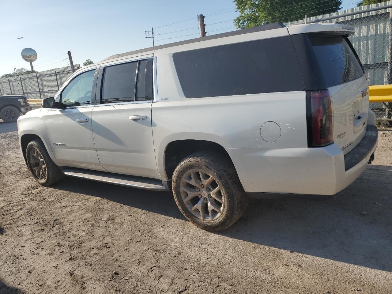 2015 GMC Yukon Xl K1500 Slt - Image 2