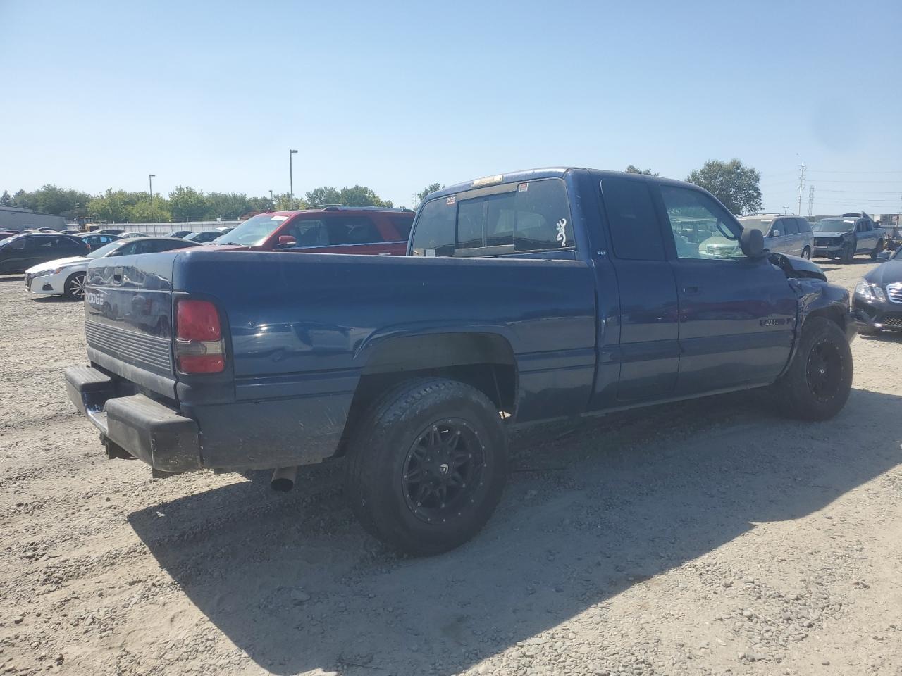 2001 Dodge Ram 1500 - Image 3