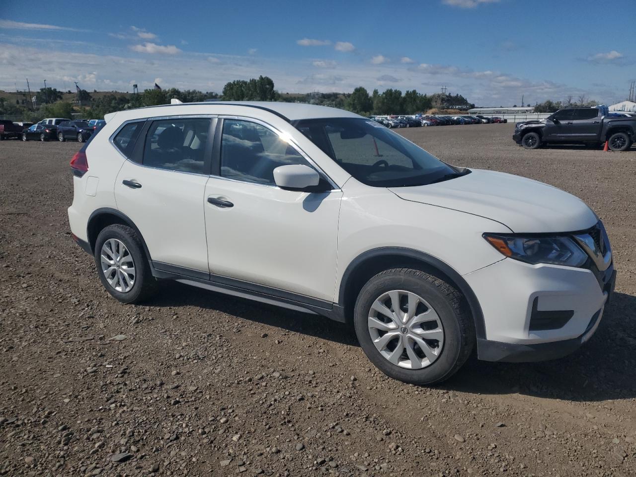 2019 Nissan Rogue S - Фото 4