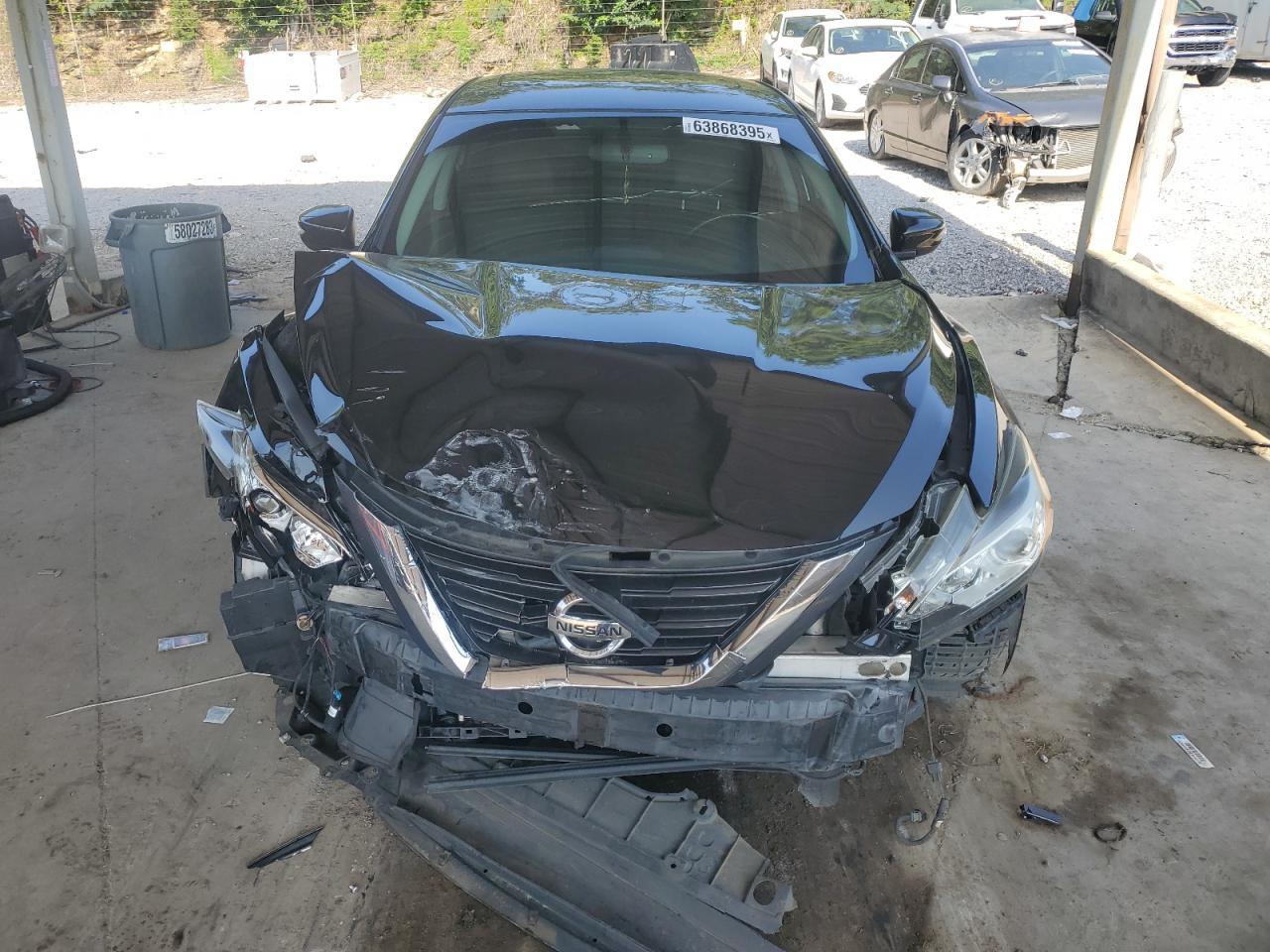 2017 Nissan Altima 2.5 - Image 5