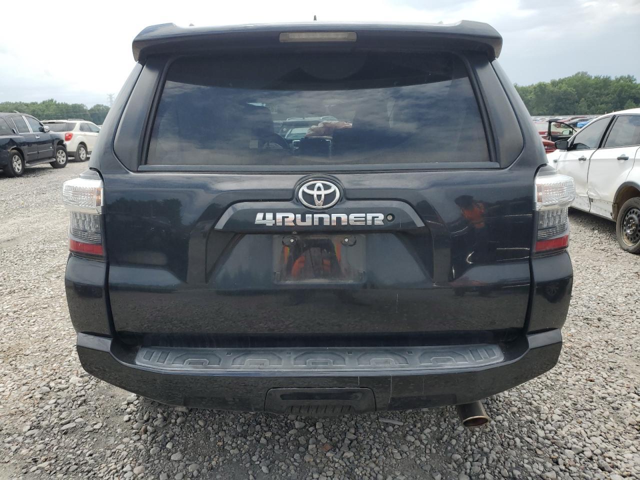 2016 Toyota 4Runner Sr5/Sr5 Premium - Image 6