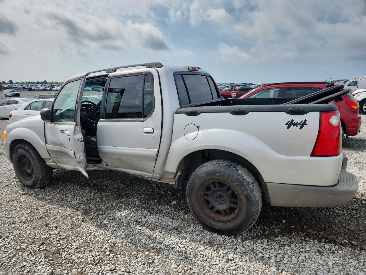 2002 Ford Explorer Sport Trac - Фото 2