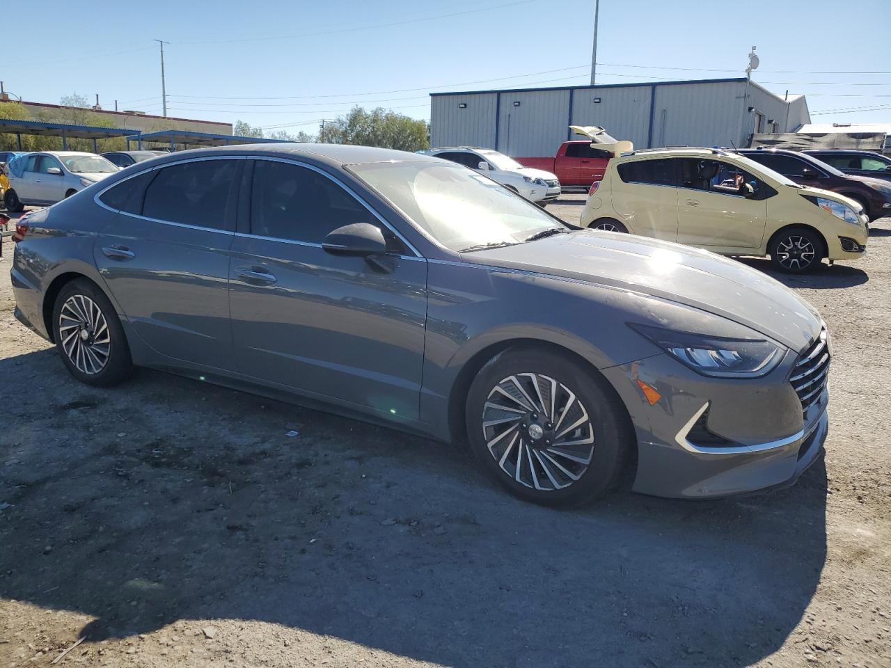 2022 Hyundai Sonata Hybrid - Image 4