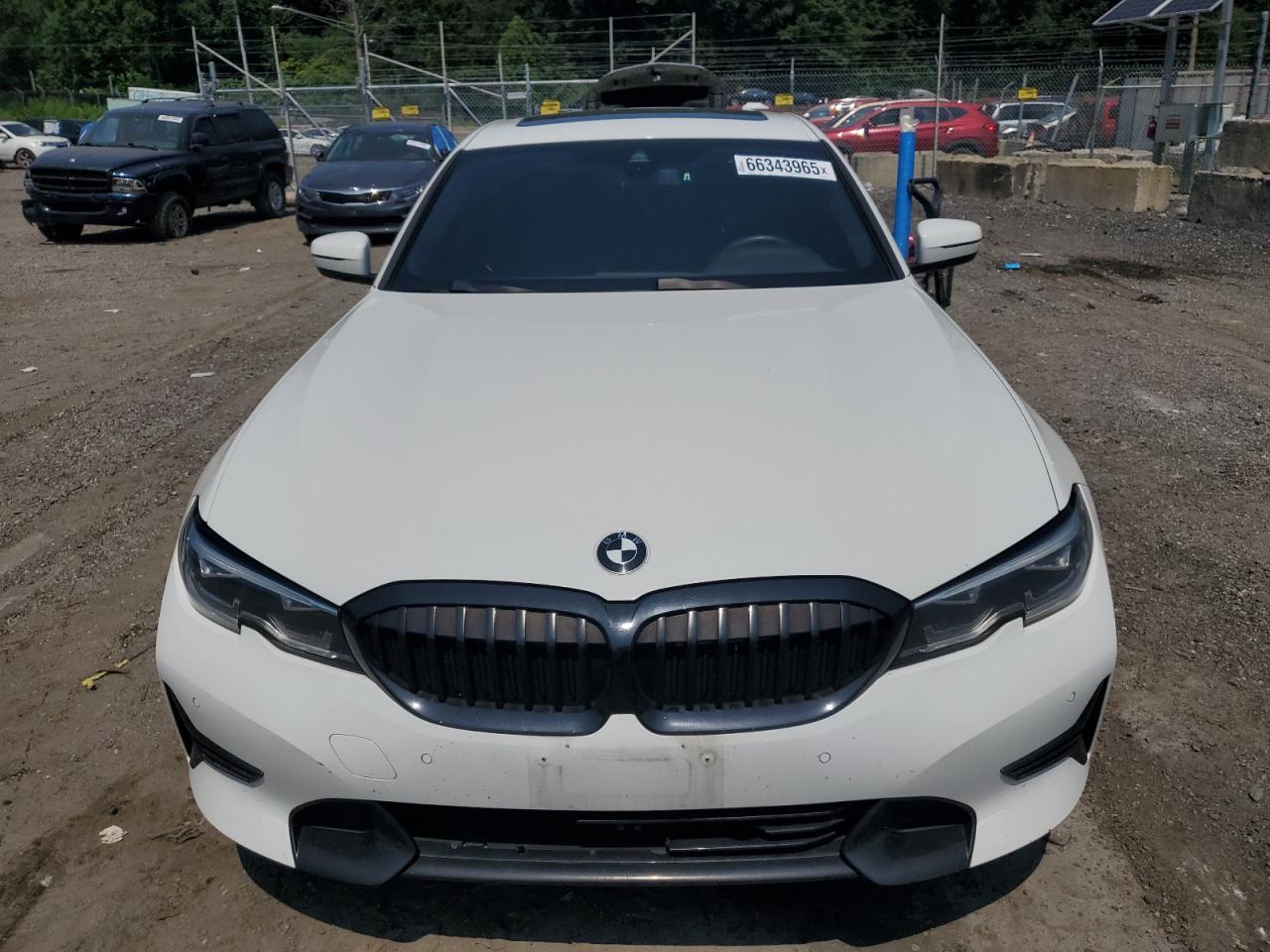2021 BMW 330I - Фото 5