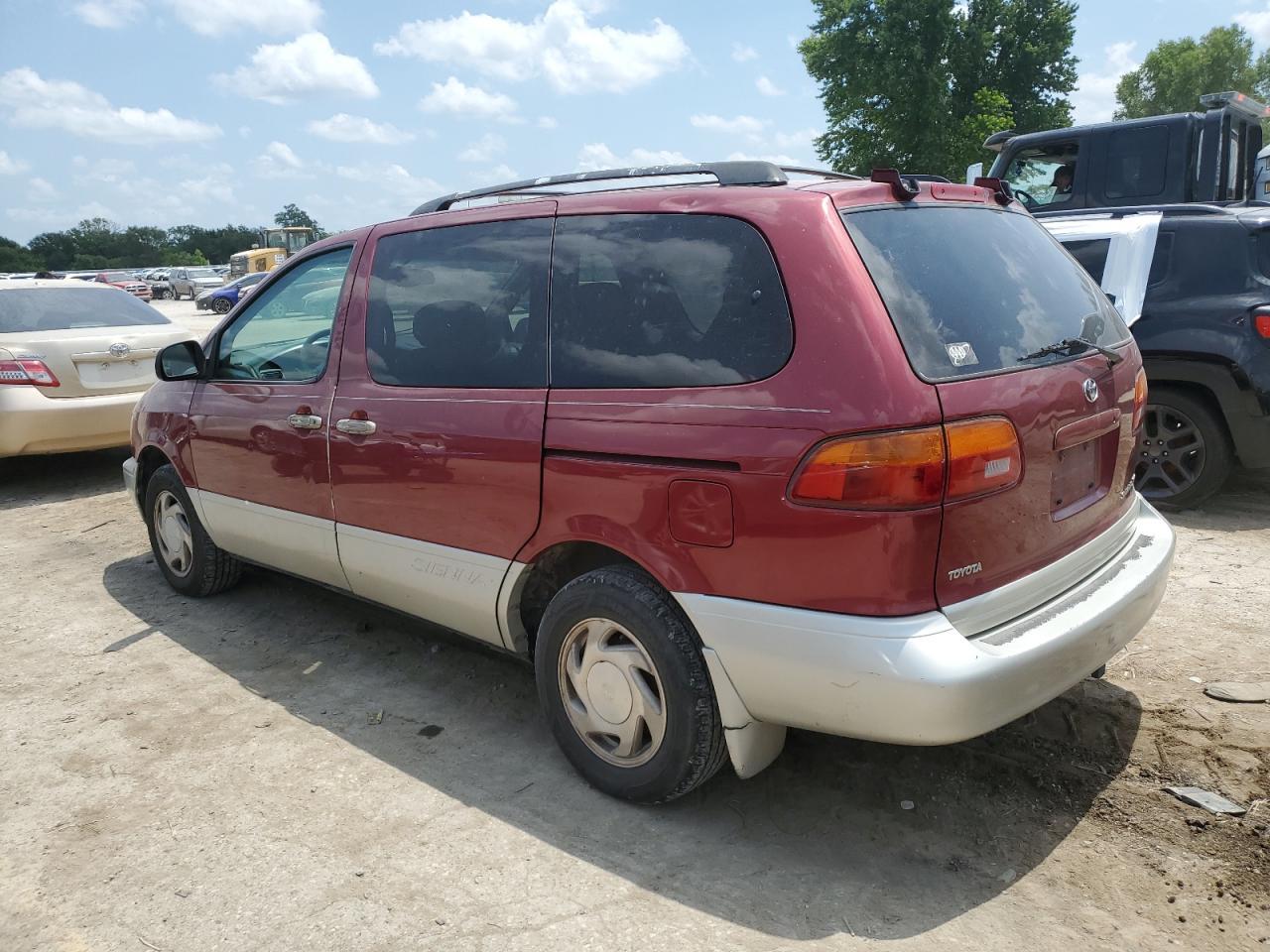 1999 Toyota Sienna Le - Фото 2