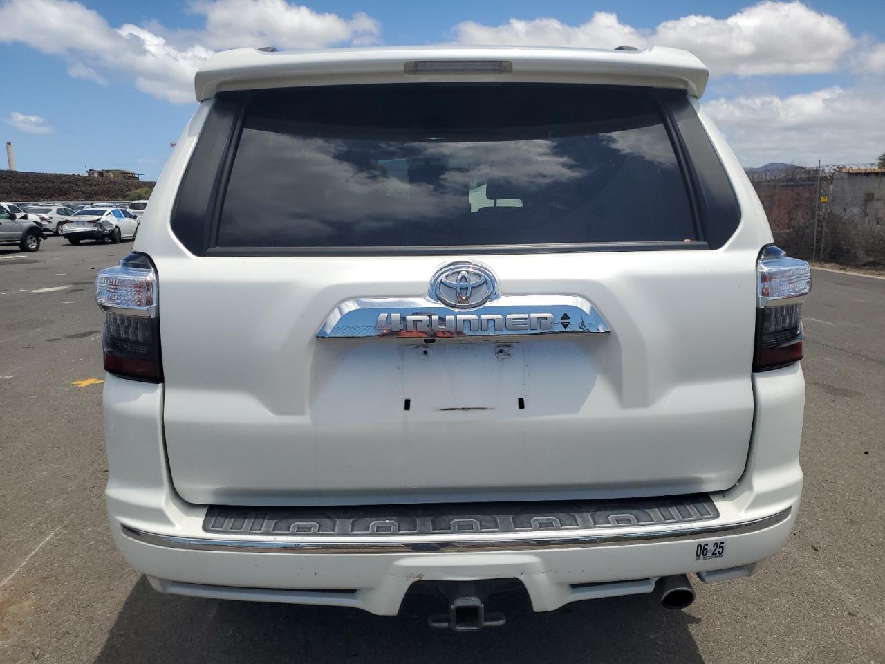 2011 Toyota 4Runner Sr5 - Image 6