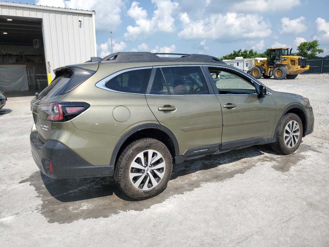 2022 Subaru Outback Premium - Фото 3