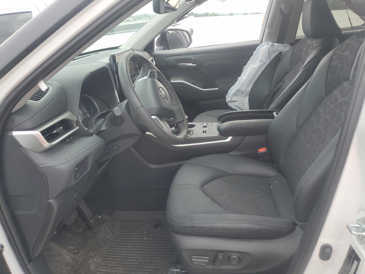 2024 Toyota Highlander Hybrid Xle - Image 7