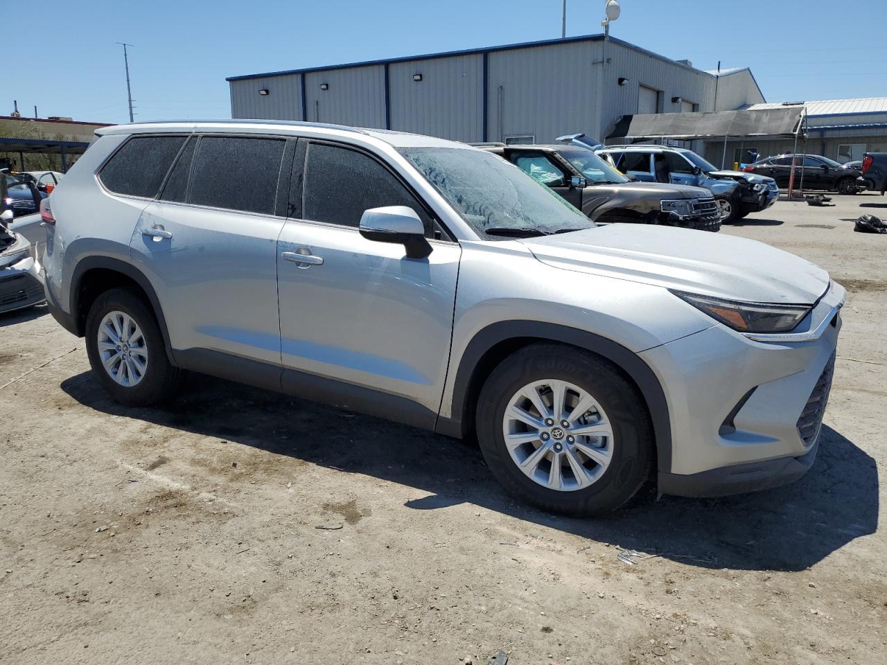 2025 Toyota Grand Highlander Le - Фото 4