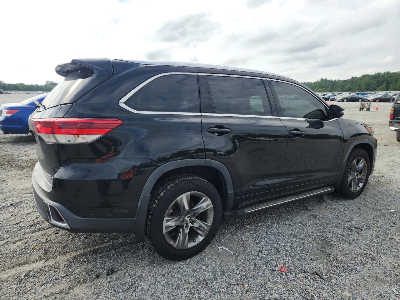 2019 Toyota Highlander Limited - Image 3