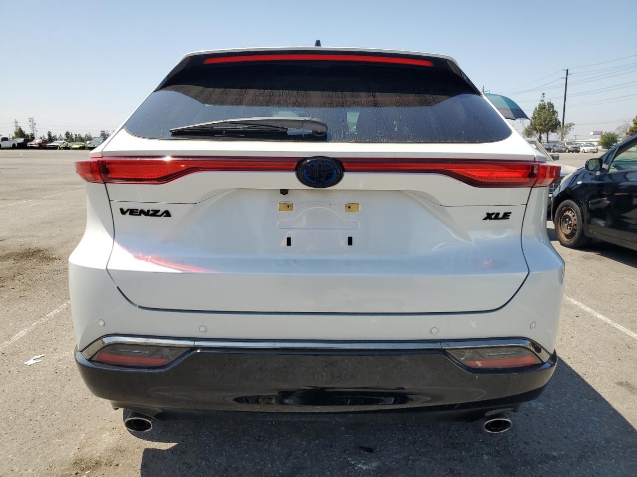 2024 Toyota Venza Le - Фото 6
