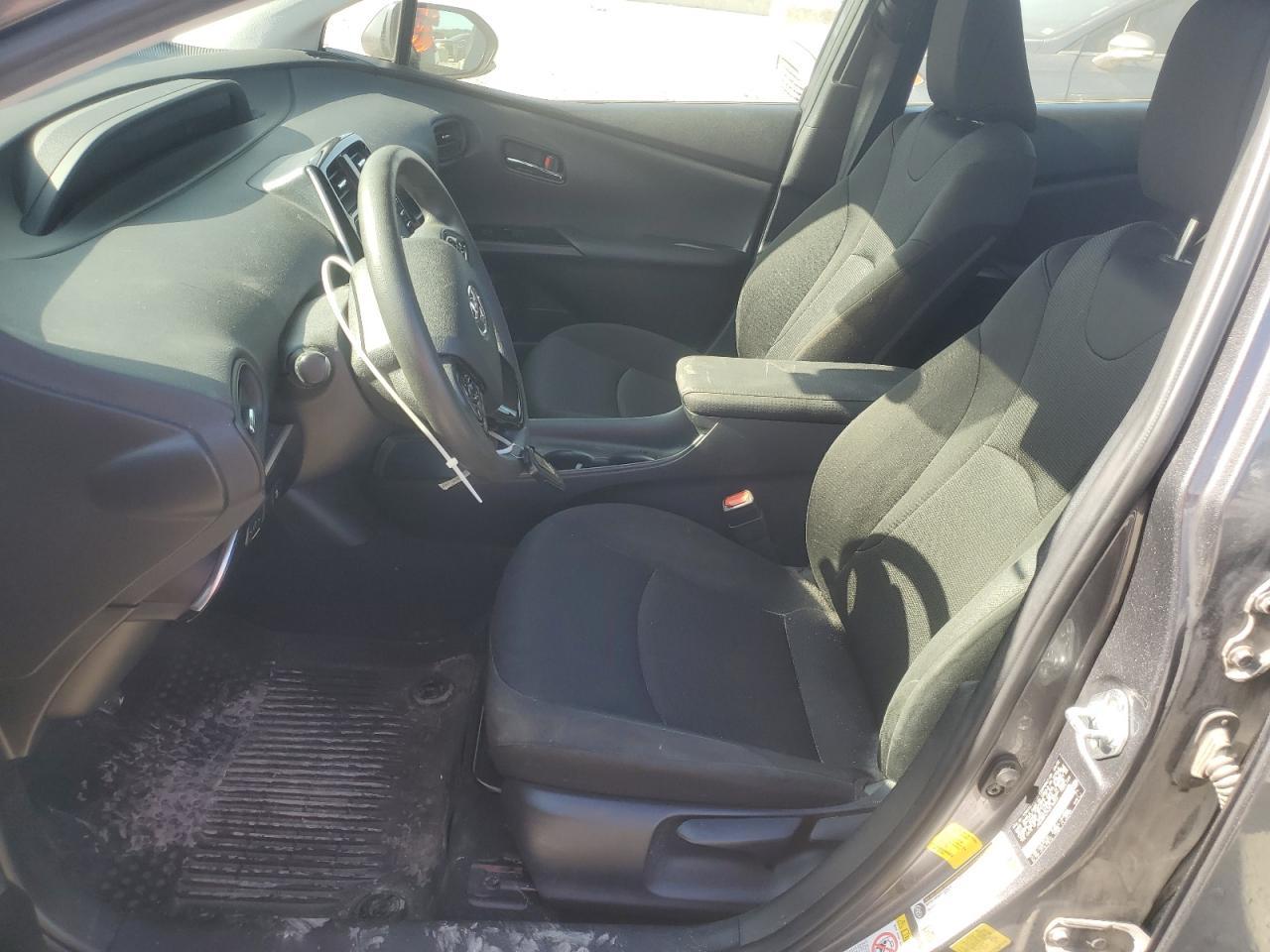2022 Toyota Prius Night Shade - Image 7