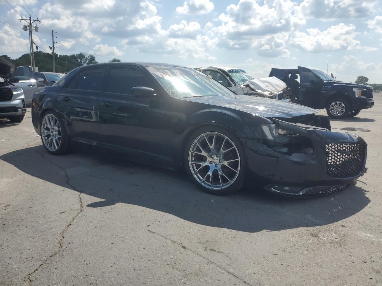 2019 Chrysler 300 S - Image 4