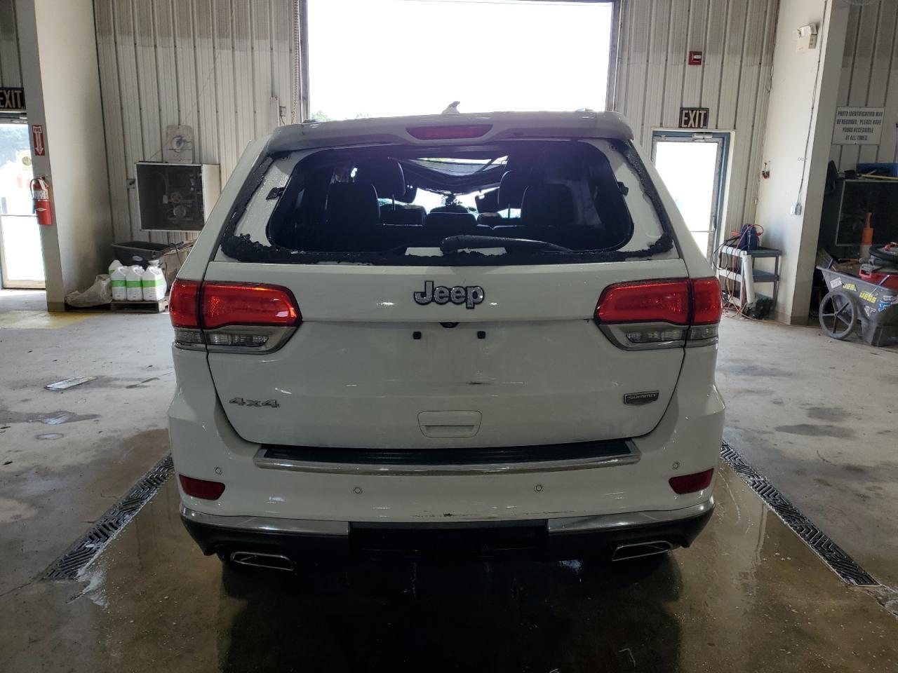 2015 Jeep Grand Cherokee Summit - Image 6