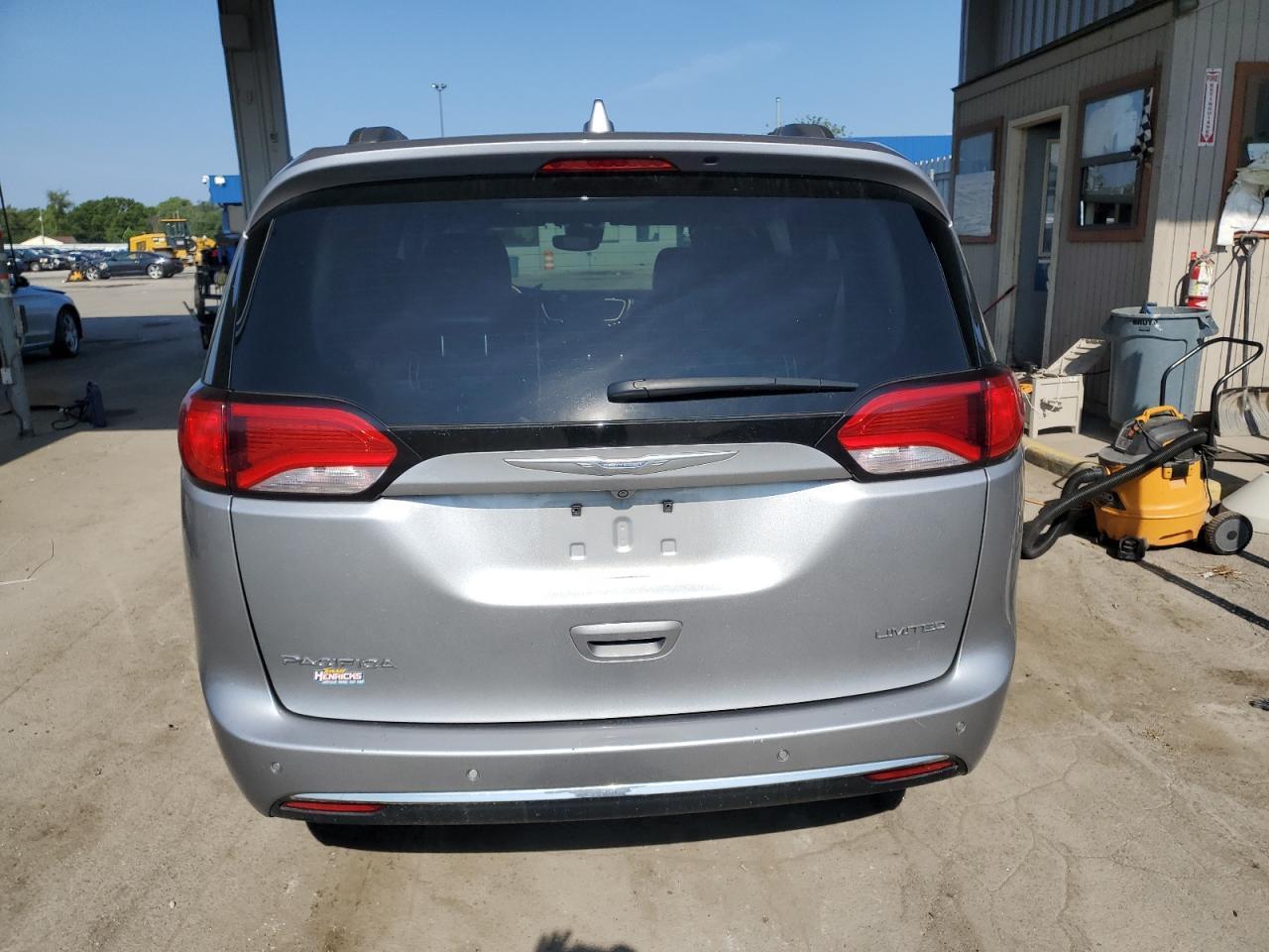 2018 Chrysler Pacifica Limited - Фото 6