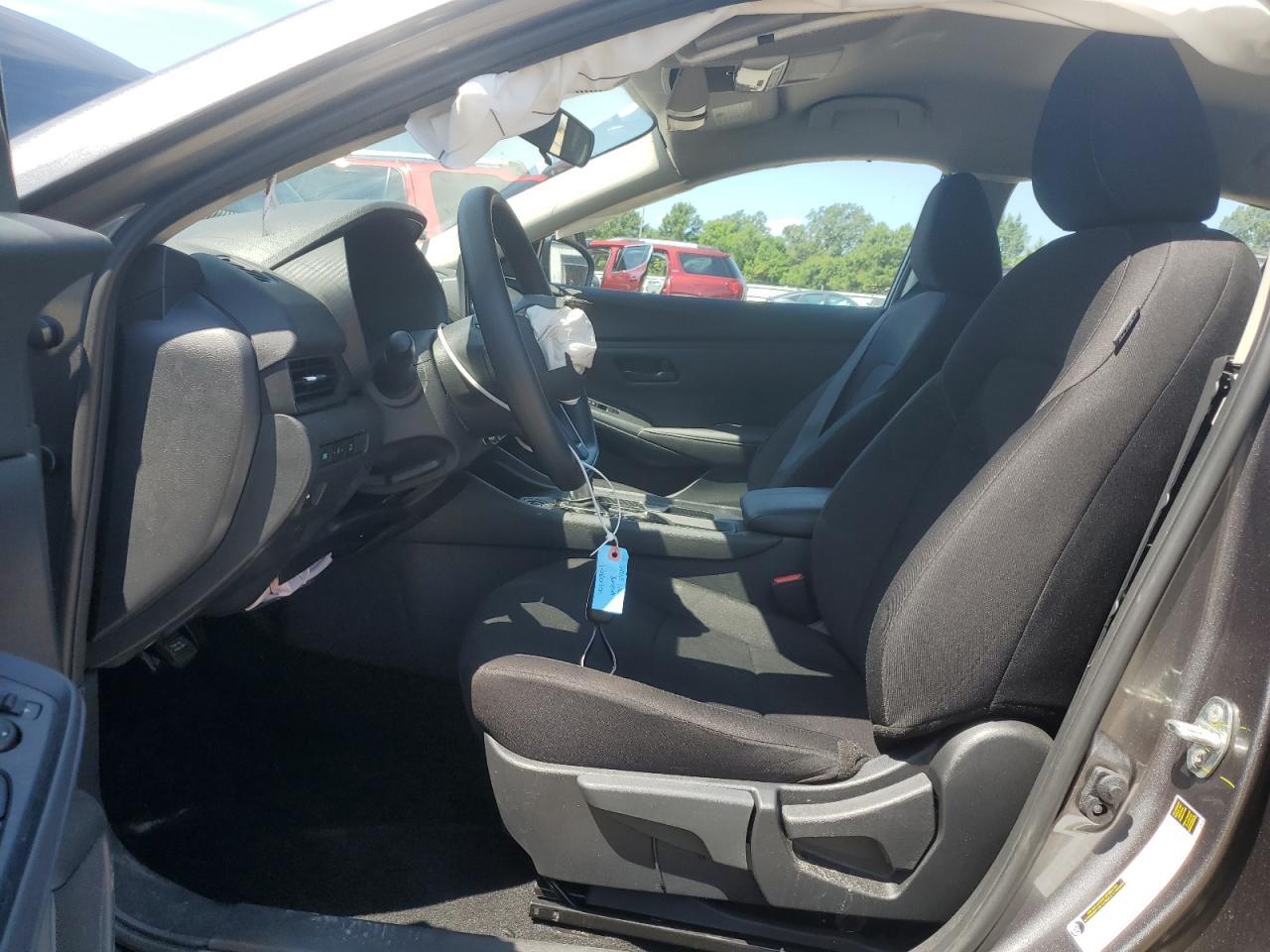 2025 Nissan Sentra S - Image 7