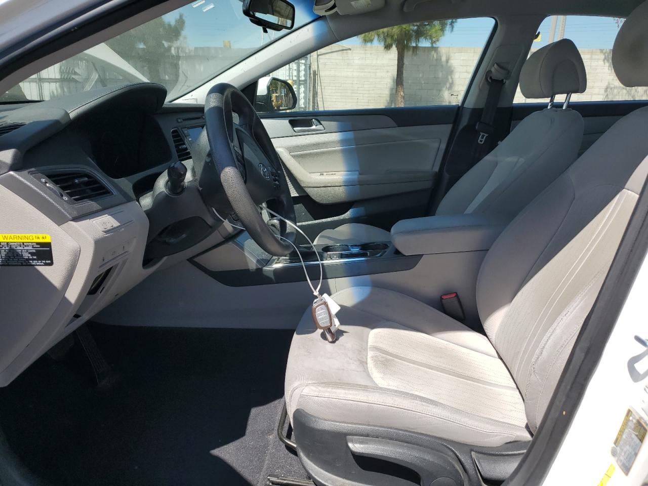 2016 Hyundai Sonata Hybrid - Image 7