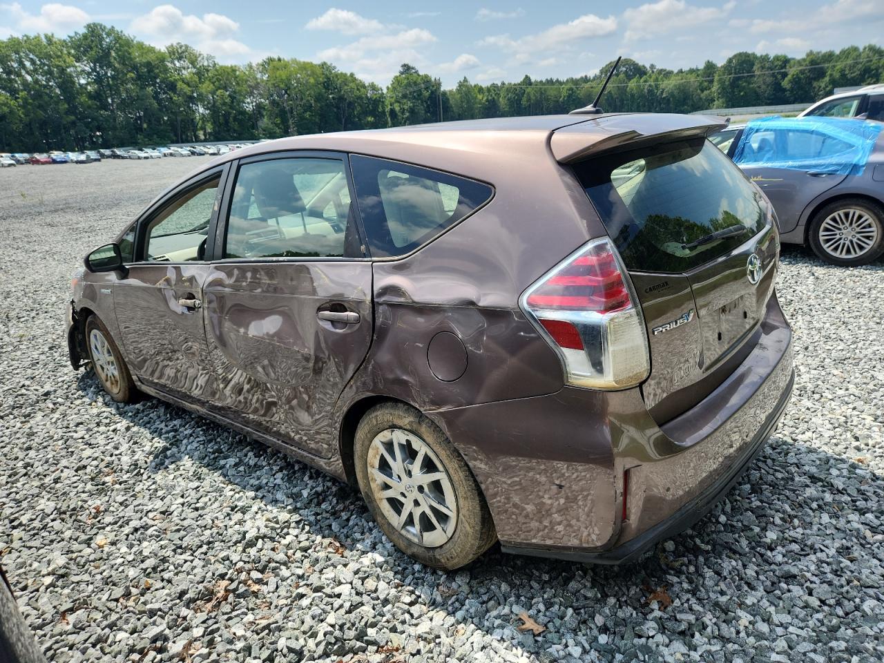 2015 Toyota Prius V - Image 2