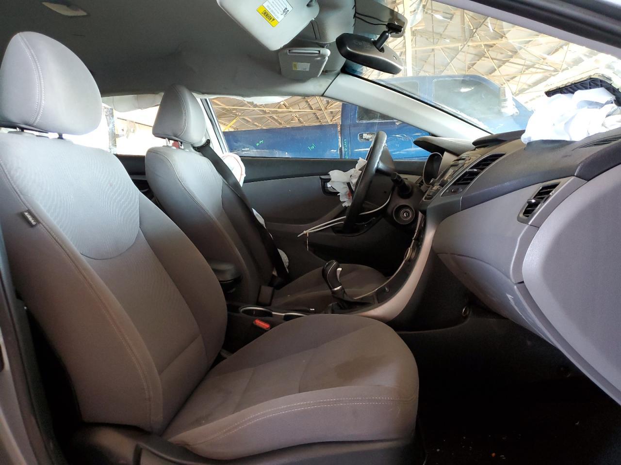 2016 Hyundai Elantra Se - Фото 7
