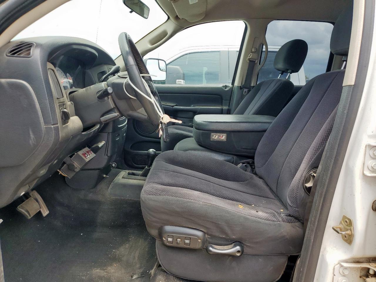 2005 Dodge Ram 3500 St - Фото 7