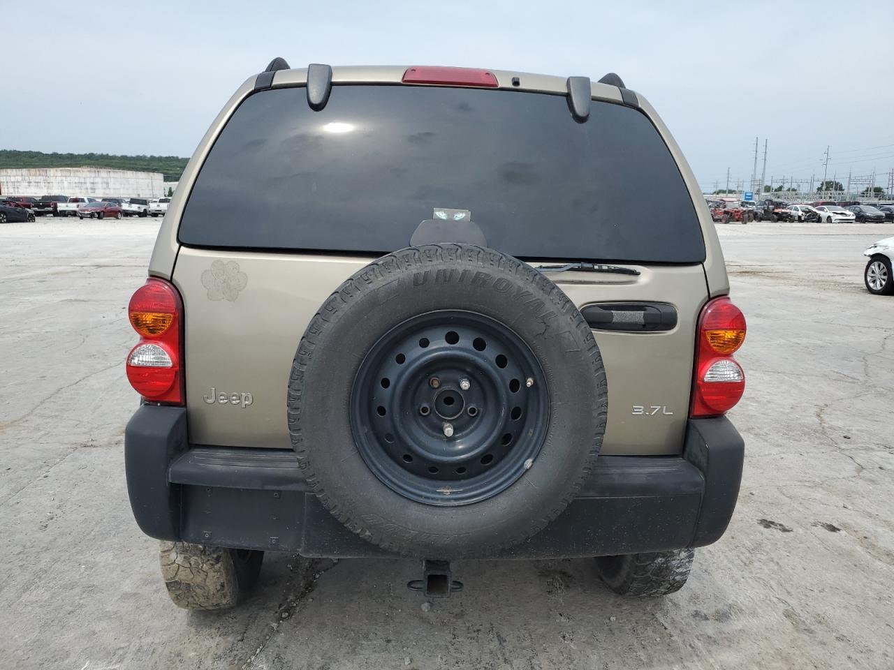 2004 Jeep Liberty Sport - Image 6