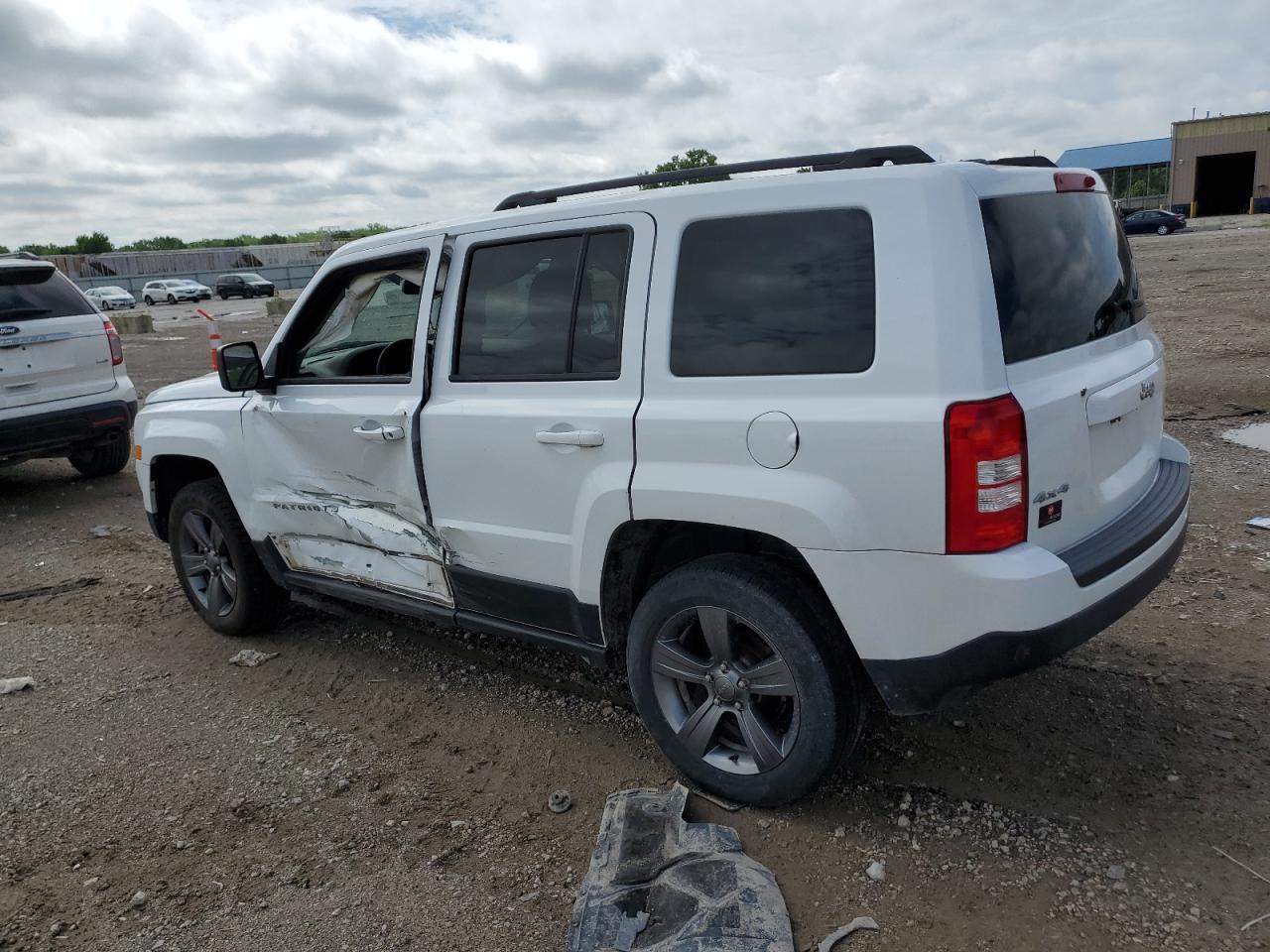 2015 Jeep Patriot Latitude - Фото 2