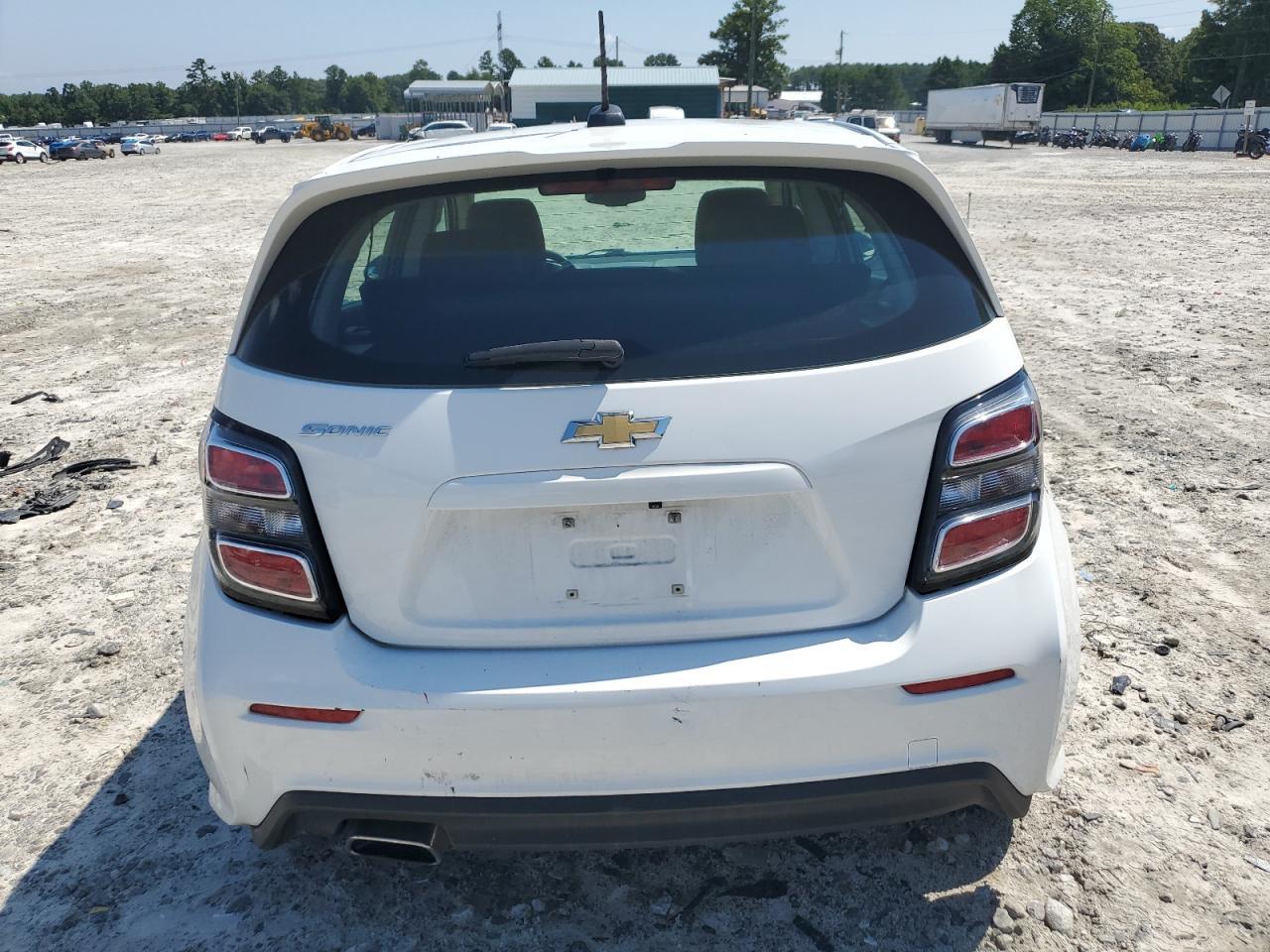 2017 Chevrolet Sonic - Image 6