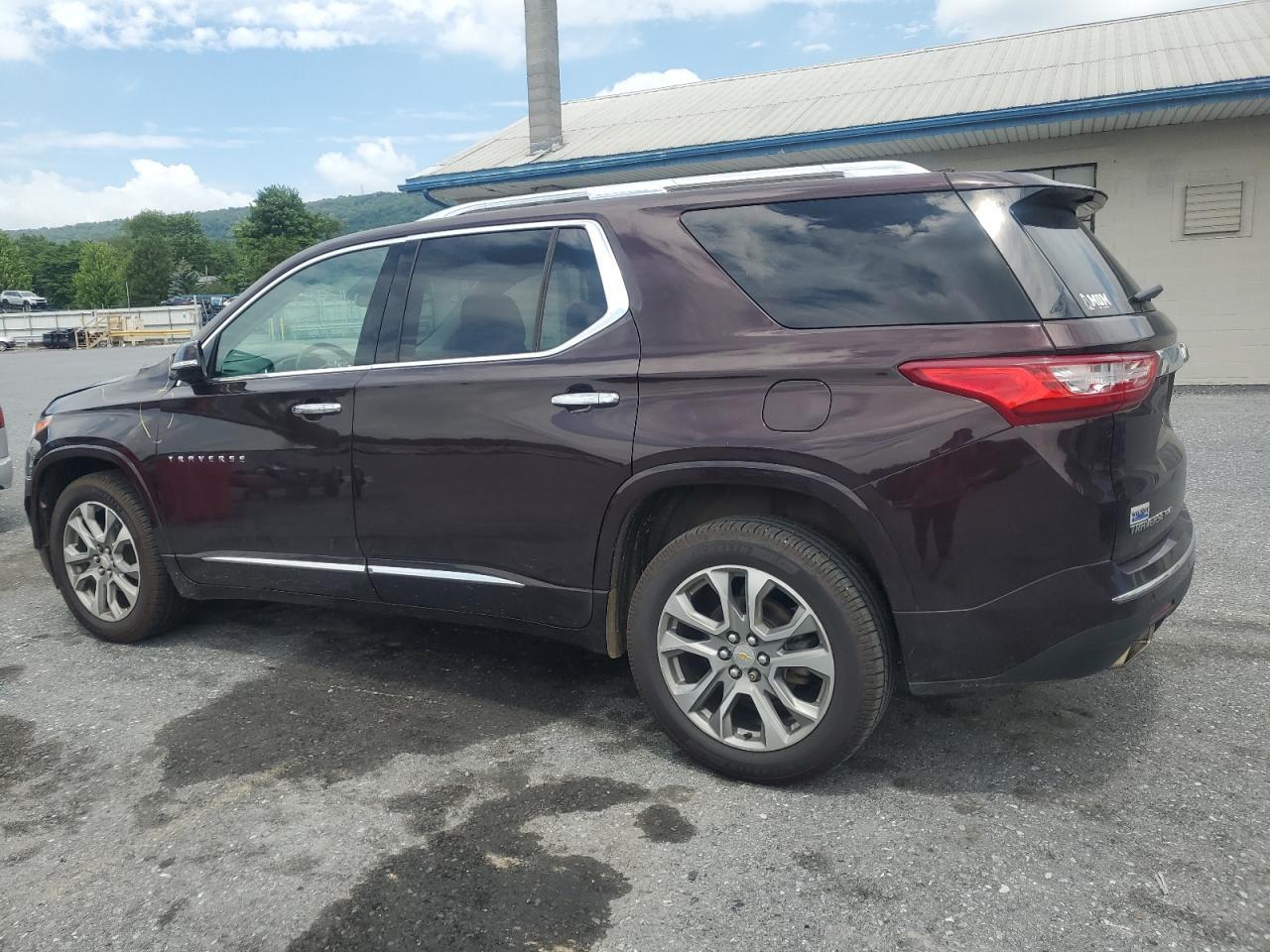 2020 Chevrolet Traverse Premier - Фото 2