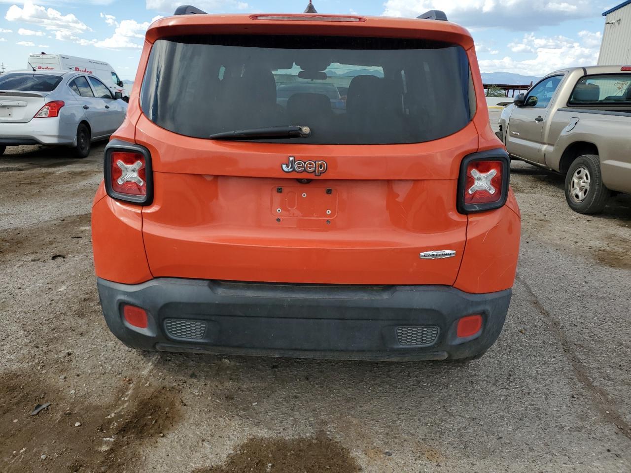 2015 Jeep Renegade Latitude - Image 6