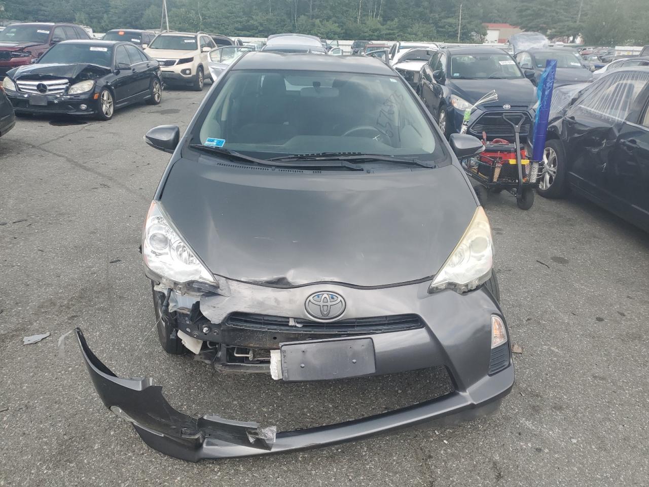2014 Toyota Prius C - Фото 5