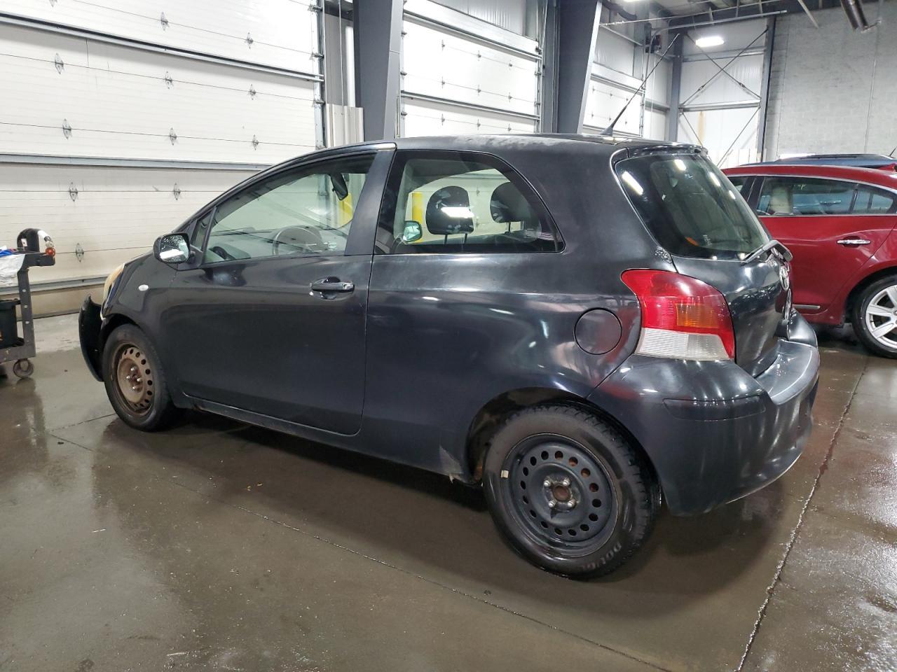 2011 Toyota Yaris - Image 2