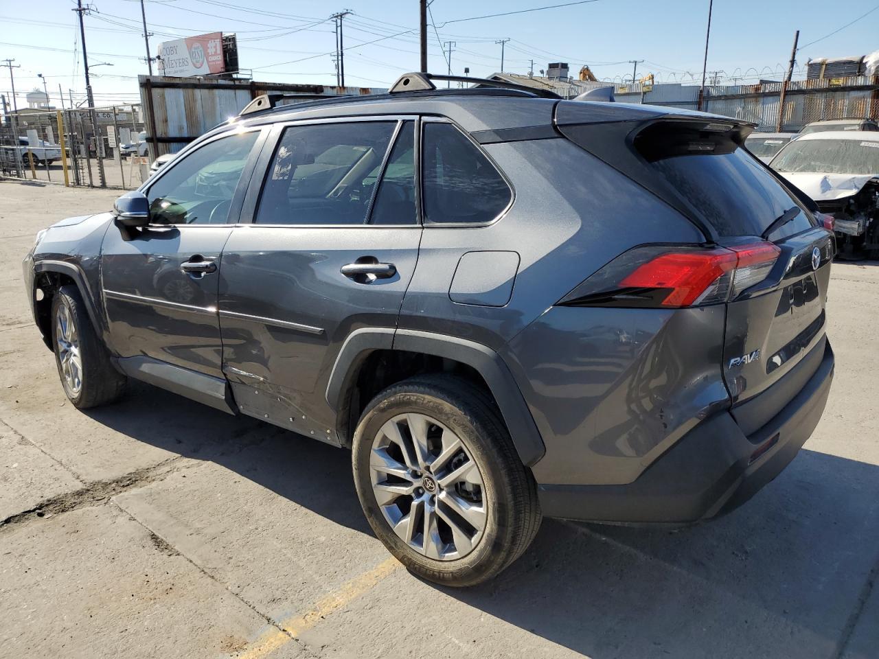 2021 Toyota Rav4 Xle Premium - Фото 2