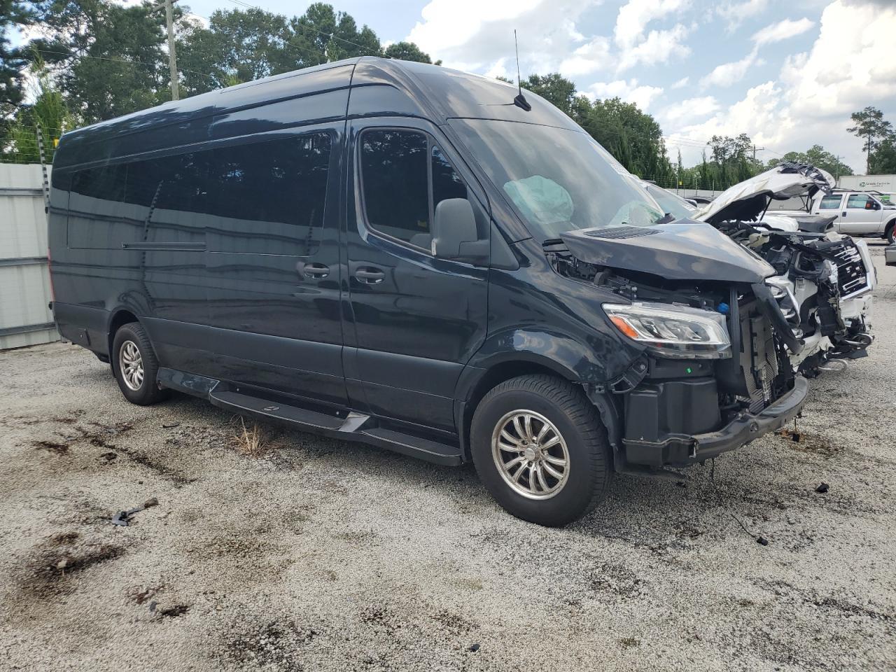 2019 Mercedes-Benz Sprinter 3500 - Фото 4