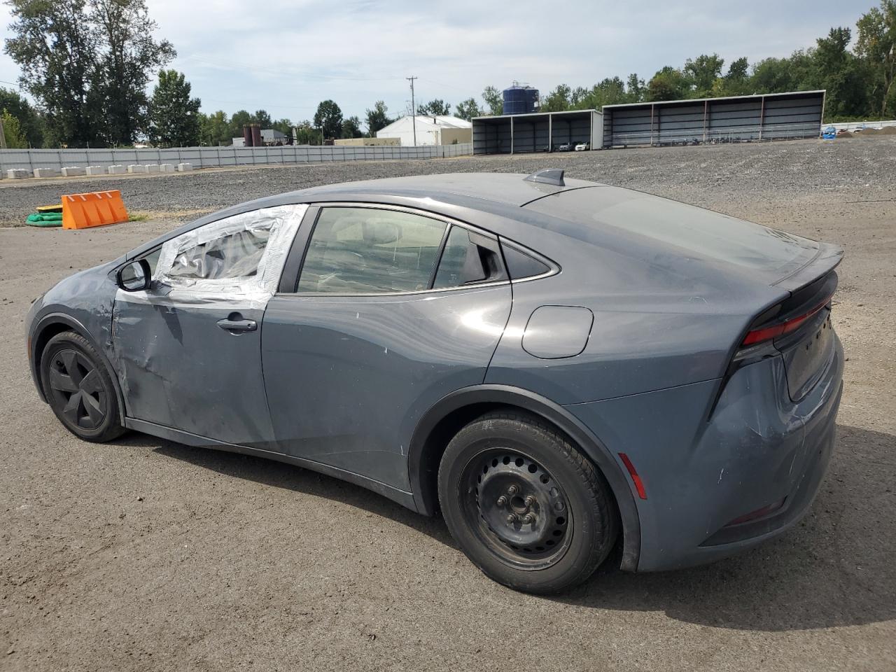 2023 Toyota Prius Le - Image 2