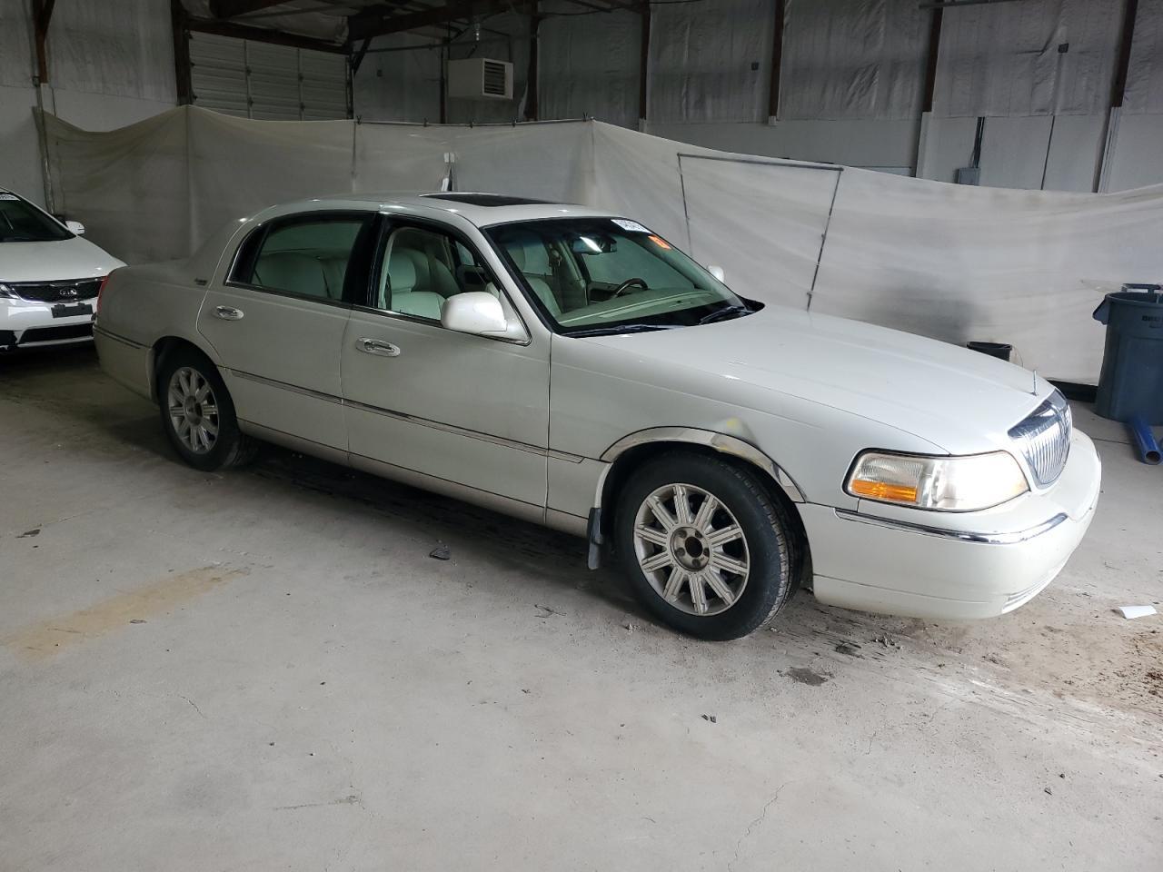 2006 Lincoln Town Car Signature Limited - Фото 4