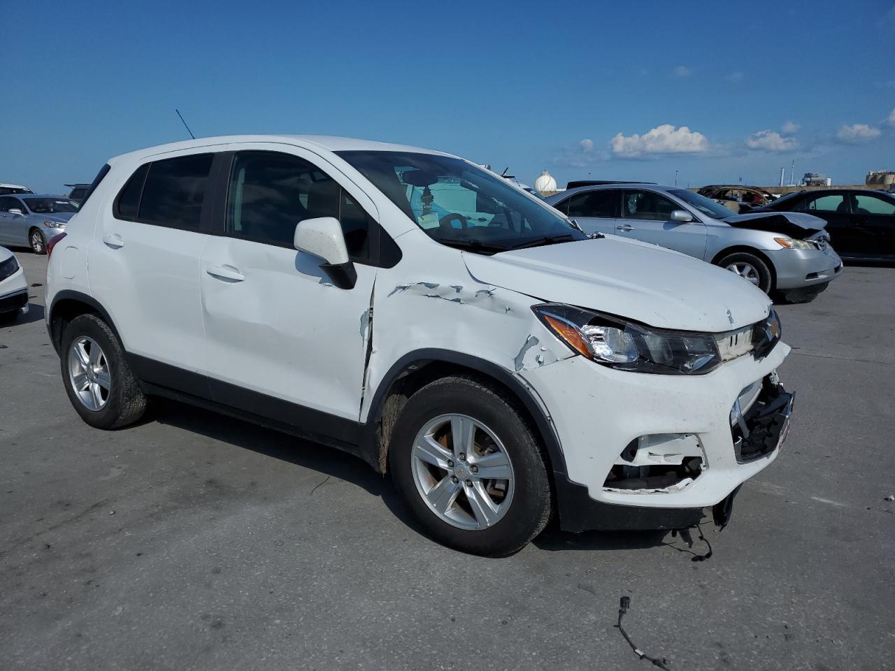 2022 Chevrolet Trax Ls - Image 4