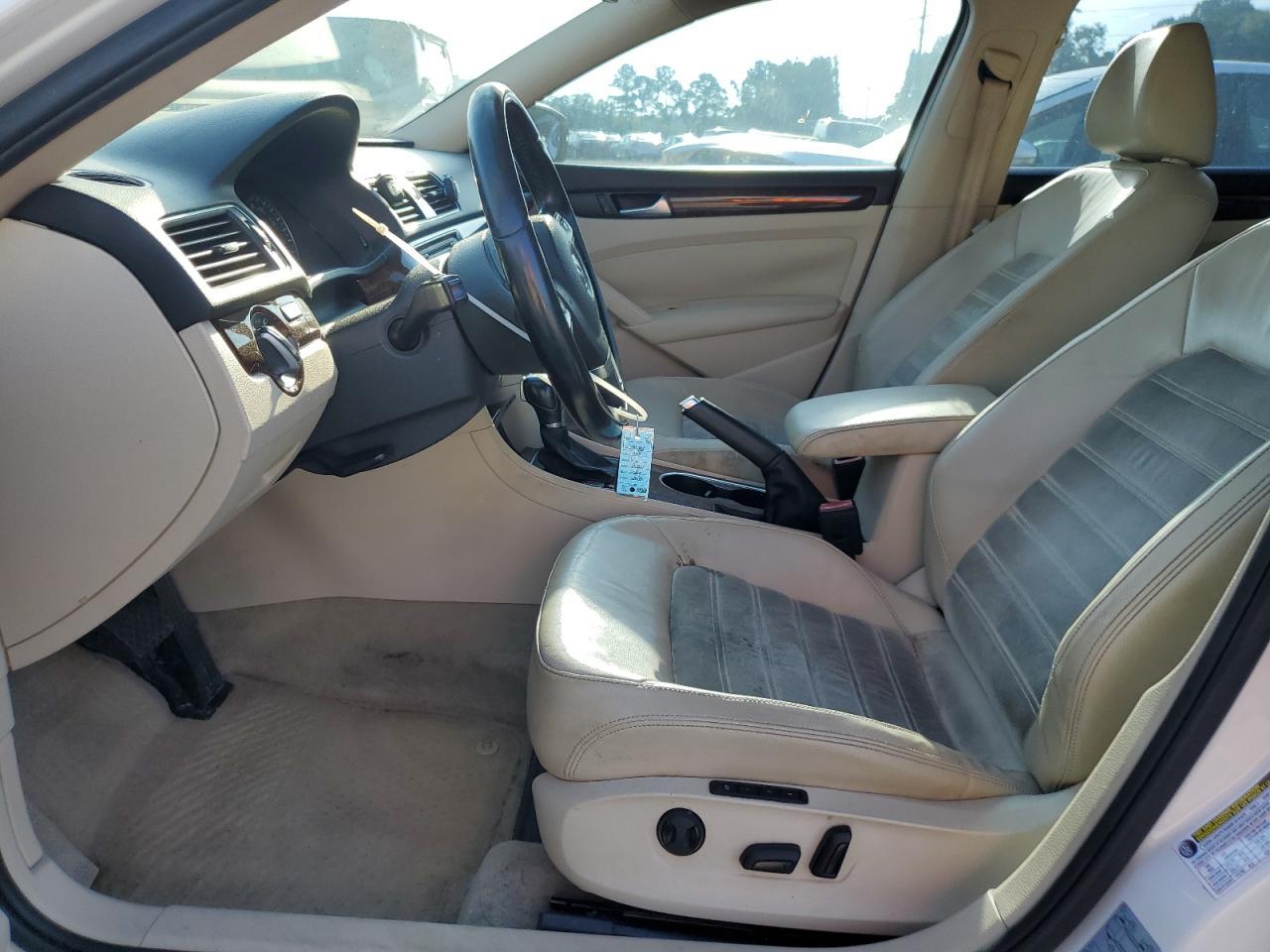 2013 Volkswagen Passat Sel - Фото 7