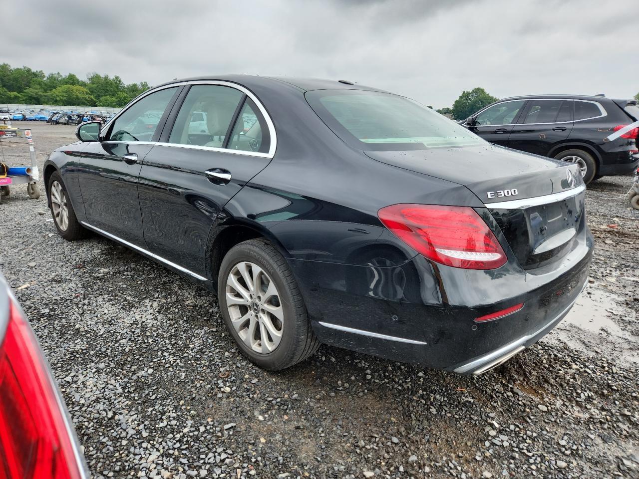 2019 Mercedes-Benz E 300 4Matic - Image 2