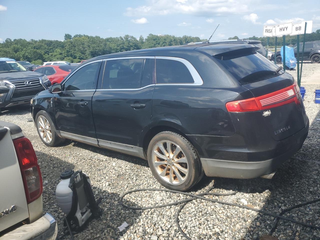 2012 Lincoln Mkt - Фото 2
