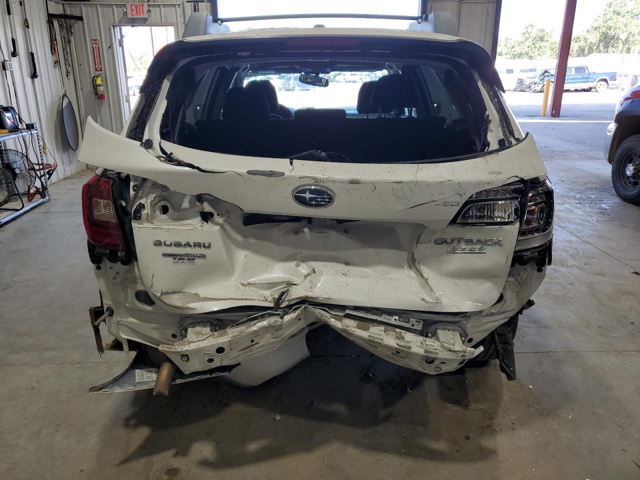 2015 Subaru Outback 2.5I Premium - Image 6