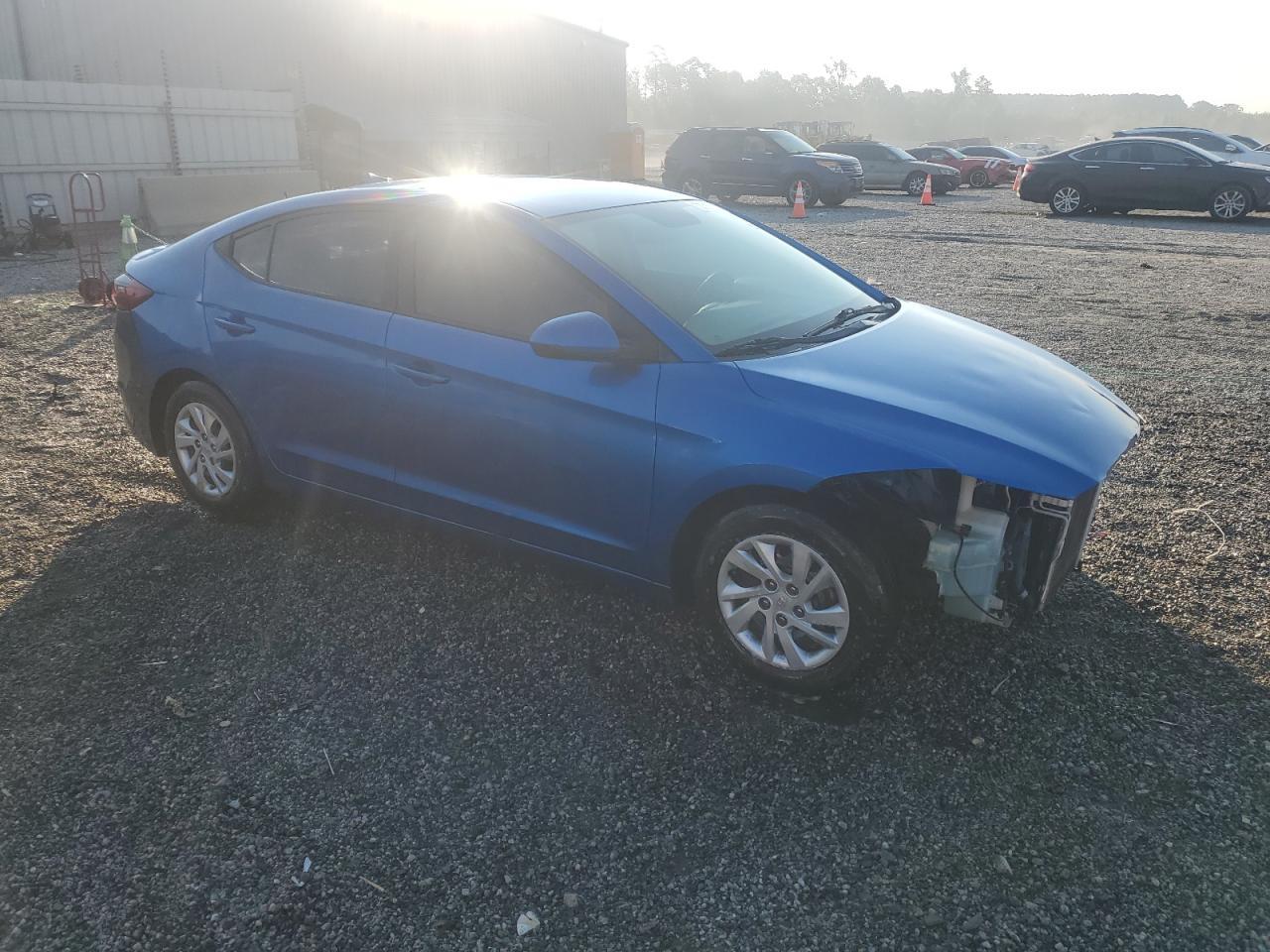 2017 Hyundai Elantra Se - Фото 4