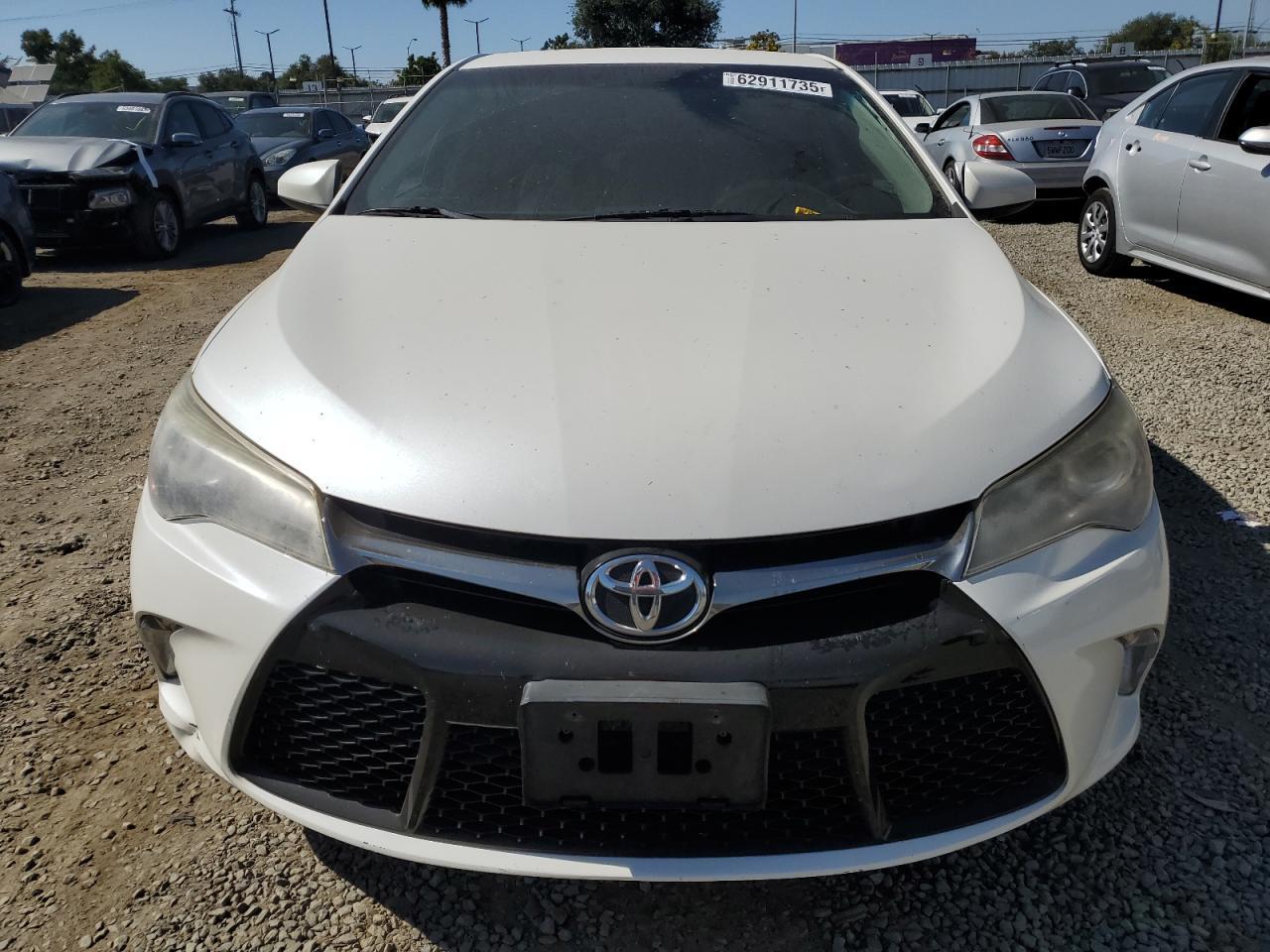 2017 Toyota Camry Le - Image 5