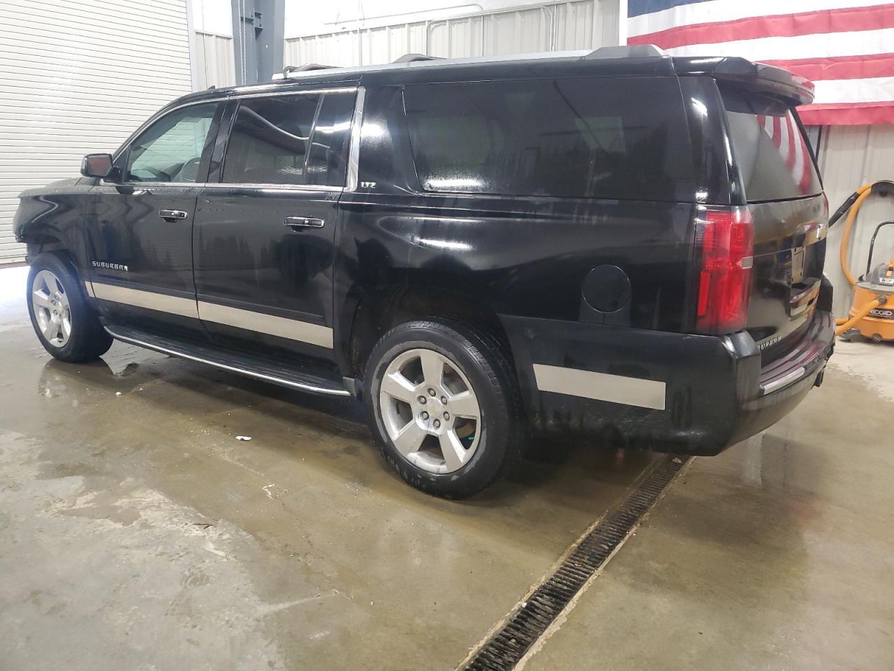 2016 Chevrolet Suburban K1500 Ltz - Фото 2