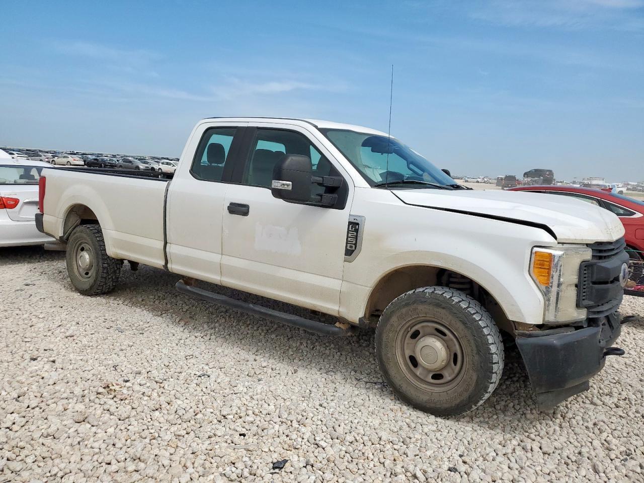 2017 Ford F250 Super Duty - Image 4