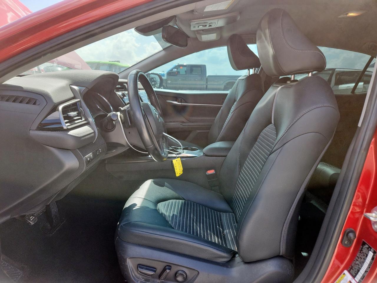 2020 Toyota Camry Se - Фото 7