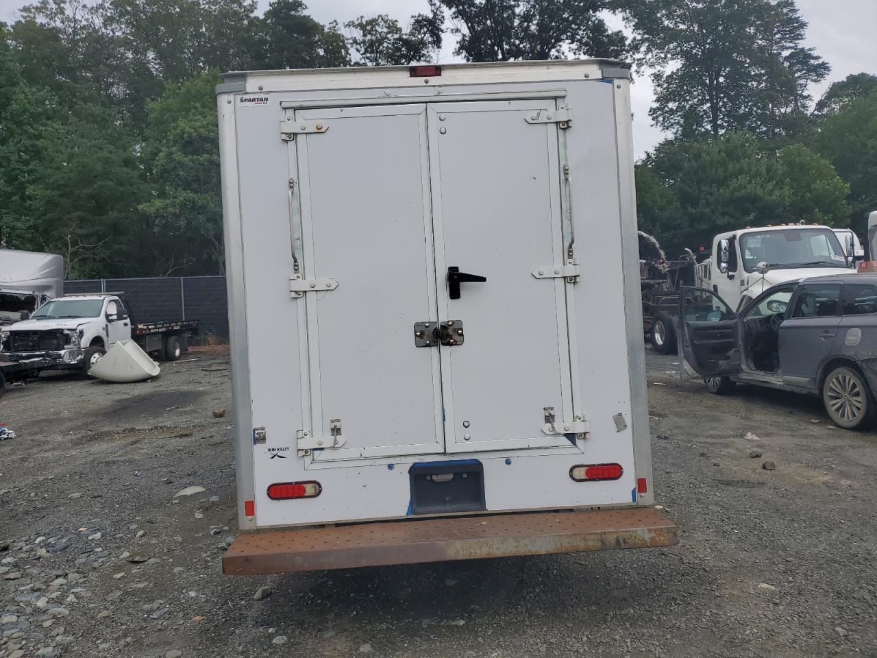 2016 Chevrolet Express G3500 - Фото 6