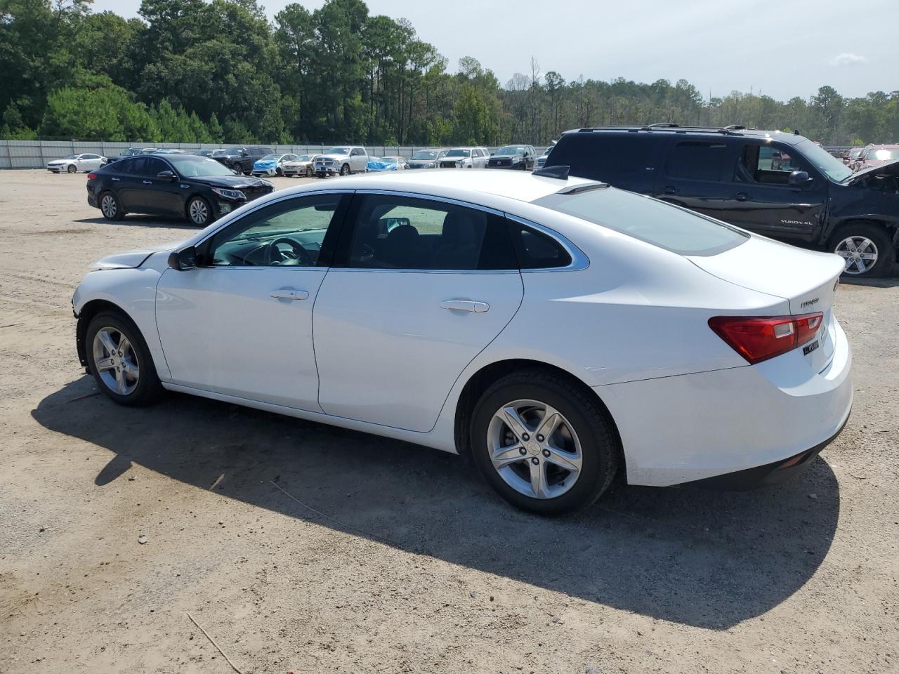 2019 Chevrolet Malibu Ls - Image 2