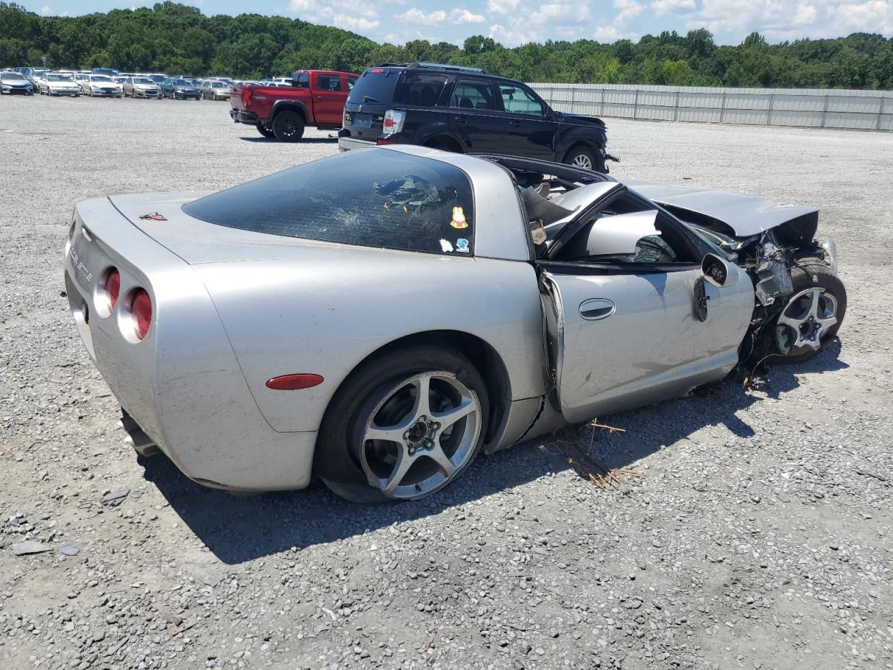 2004 Chevrolet Corvette - Фото 3