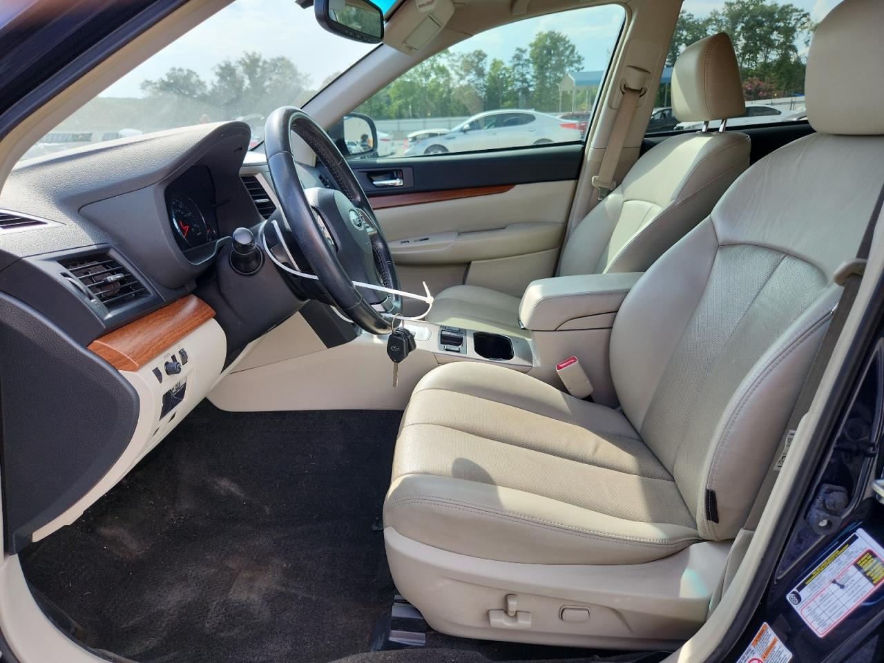 2013 Subaru Outback 2.5I Limited - Image 7
