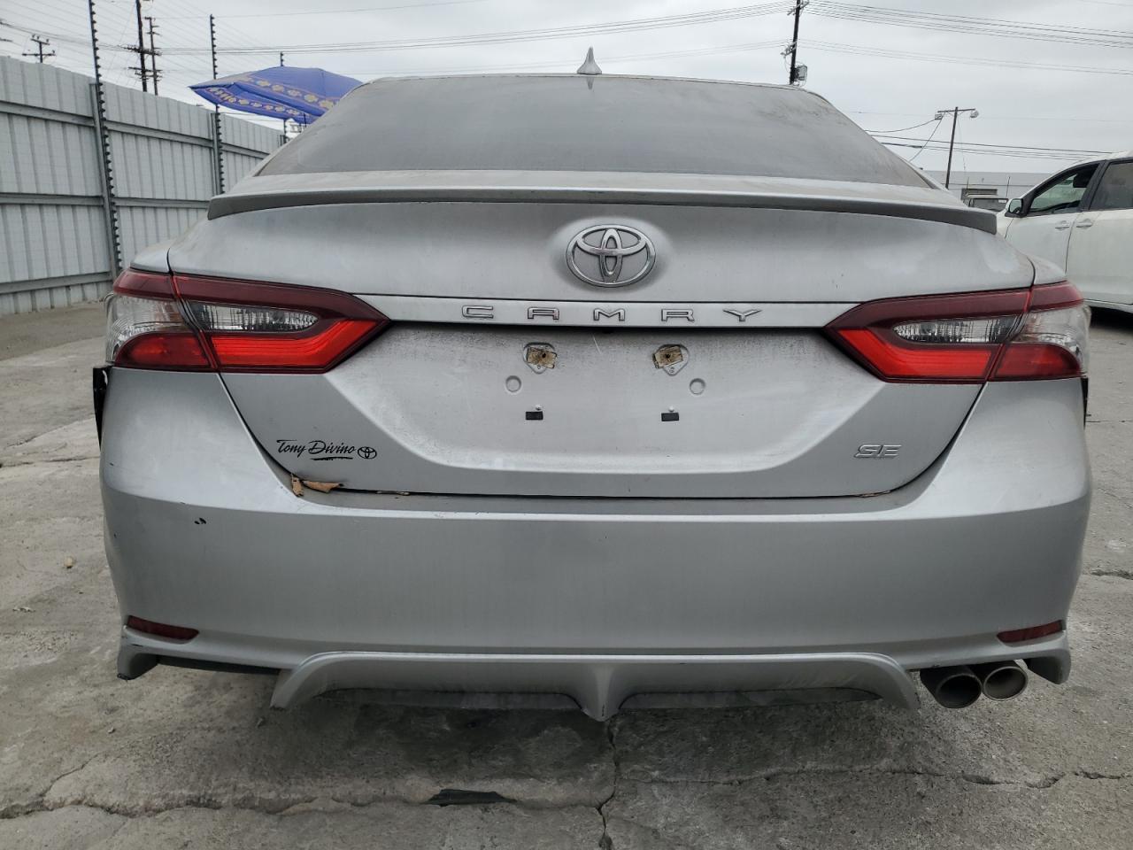 2021 Toyota Camry Se - Фото 6
